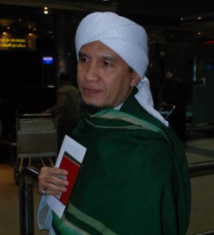 Syaikh Muhammad Nuruddin Marbu Al-Banjari (Pengasuh Pesantren Az-Zayn Al-Makki Al-’Ali Littafaqquh Fiddin)